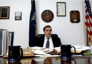 vito_lopez_desk-300x210