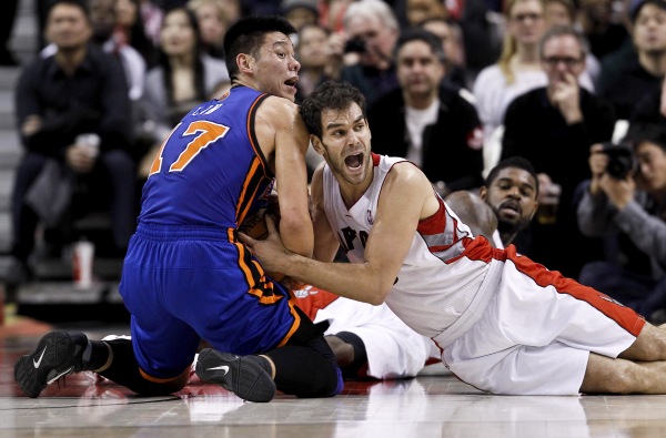 jeremy lin fighting over ball knicks