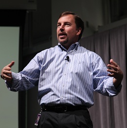 CEO_Scott_Thompson_greets_Yahoos_at_Sunnyvale_HQ