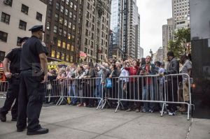 1348018615-midtown-manhattan-closed-down-for-president-obamas-visit-to-letterman_1458666