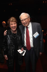 Loomis and Buffett at the 'Tap Dancing to Work' party (courtesy of Time Inc)