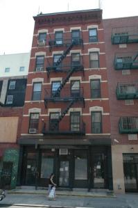 Artists still live here!