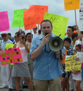 Mark Treyger speaking at a protest. (Photo: Facebook)