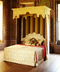The Royal Bed. (Courtesy of Savoir Beds)