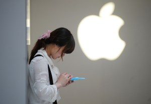 CHINA-US-INTERNET-COMPANY-APPLE