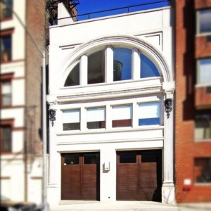 We don't think the neighboring buildings are fuzzed out in real life.