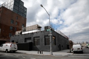NY-CE649_CLUB_G_20130221171300