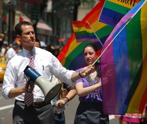 Anthony Weiner at city's 2009 LGBT Pride parade. (Photo: Thomas Good / NLN)