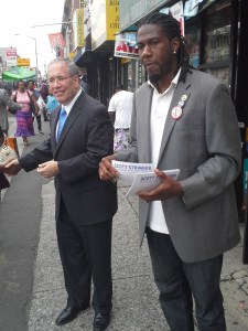 Mr. Stringer and Brooklyn Councilman Jumaane Williams pass out campaign literature.