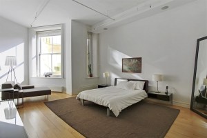 This bedroom's not for squares.