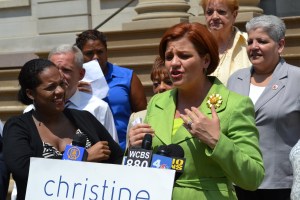Christine Quinn wins over members of City Council. 