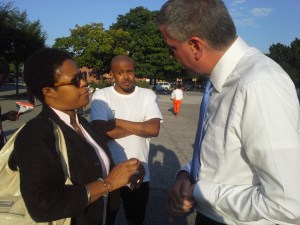 Bill de Blasio meeting another voter.