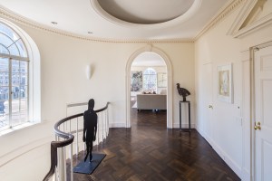 The whiter walls and darker floors are nice, but the word "renovation" doesn't appear anywhere in the listing.