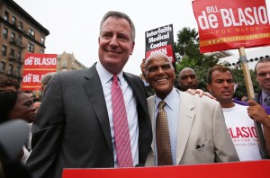 Bill de Blasio and Harry Belafonte. (Photo: Getty)