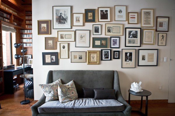 At home with Joshua Bell. (Photo by Emily Anne Epstein)