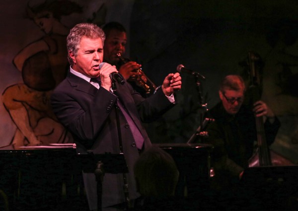 Steve Tyrell grunts and shouts at the Carlyle. (Photo by Stephen Sorokoff)