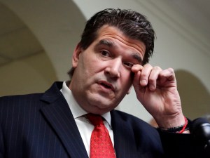 Fort Lee Mayor Mark Sokolich found his town’s streets clogged after declining to endorse the governor. (AP Photo/Richard Drew)