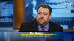 Mayor Bill de Blasio's new press secretary Phil Walzak on NY1. (Photo: NY1 screengrab)