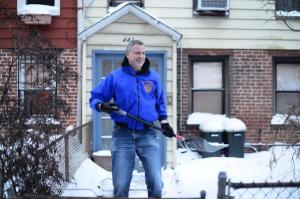 Mayor Bill de Blasio shoveling snow outside his house. (Photo: NYC Mayor's Office)