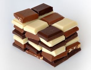 White and dark chocolates. (Photo via Wikimedia Commons)