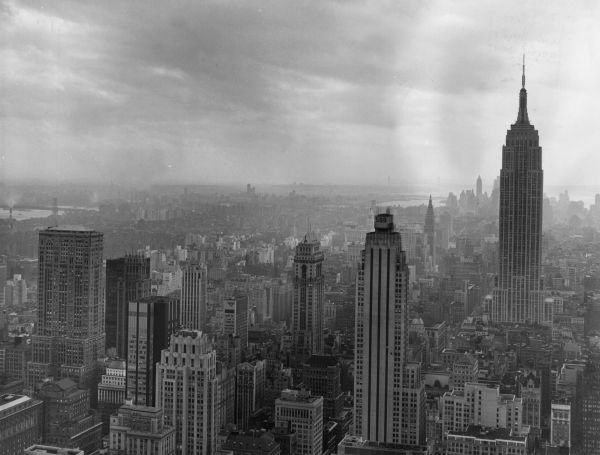 A view of Manhattan, in October 1966, from the Rockefeller Centre looking towards East River. (Photo by Terry Chambers/Fox Photos/Getty Images)