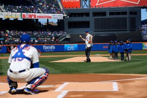 Bill de Blasio throws the opening pitch. (Photo: Rob Bennett/NYC Mayors Office)