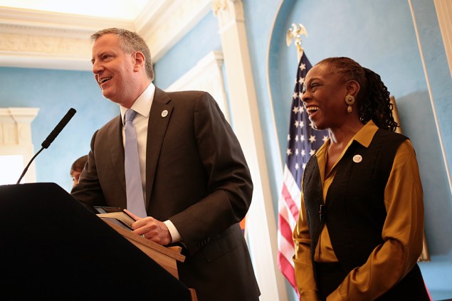 Mayor Bill de Blasio and First Lady Chirlane McCray hosting this morning's Immigrant Heritage Breakfast.  (Photo: Ed Reed for the Office of Mayor Bill de Blasio)