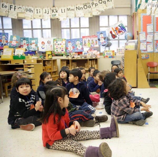 Bill de Blasio Talks with Kids In a Pre-kindergarten Class