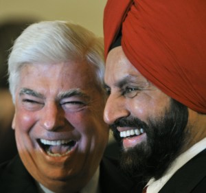 Former Senator Chris Dodd and Sant Chatwal together at an event. (Photo: Paul J. Richards/AFP/Getty Images)