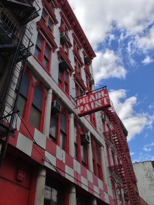 The iconic red and white facade of Canal Street's golden art mecca (Photo courtesy of Yelp). 
