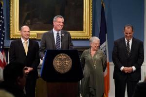 UFT President Michael Mulgrew, Mayor Bill de Blasio and Schools Chancellor Carmen Fariña today. (Photo: Twitter/@NYCMayorsOffice)