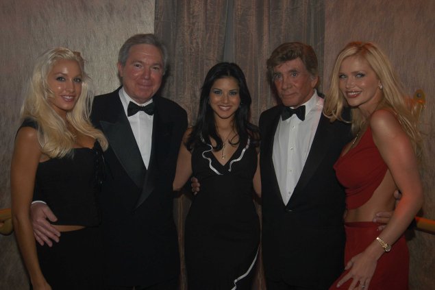 Stephanie Wood, Bob Gans, Sunny Leone, Bob Guccione, and Victoria Zdrok at the ribbon cutting ceremony for the grand opening of The Penthouse Executive Club. (Photo by Patrick McMullan)