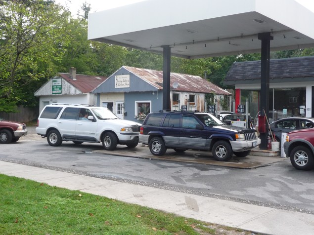 The Empire Gas Station in East Hampton seeks to add a convenience store onto its existing site — a proposition which has led neighborhood resident Jeffrey Slonim to file a lawsuit against the town. (Courtesy of Jeffrey Slonim)