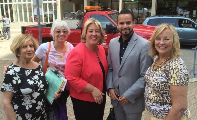 Rebecca Seawright (center) with State Senator Jose Serrano Jr. (Photo: Twitter)
