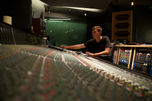 The Observer hung out with Flume at Red Bull Studios. (Photo: @mitchumer)