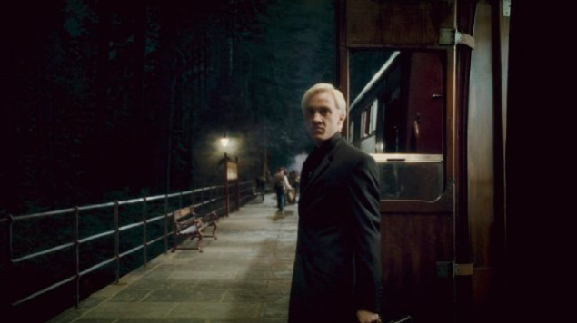 What Nick will look like getting out of the limo at tonight's rose ceremony, basically. (IMDb)