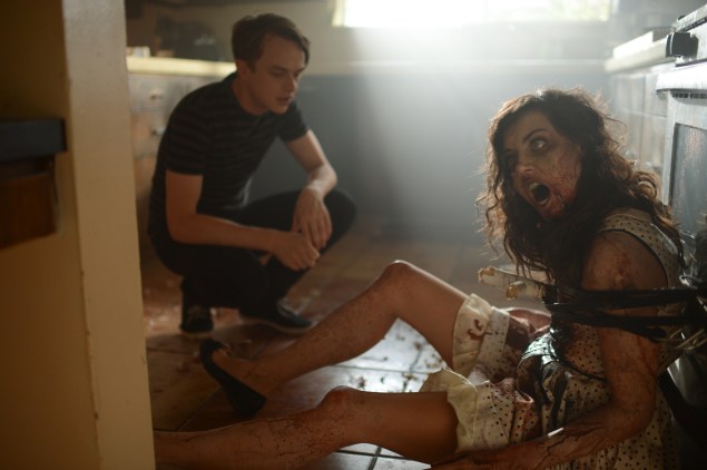 Aubrey plaza is zombified in Life After Beth.