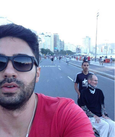 The "Steve Jobs" selfie. (Reddit)