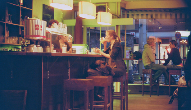 This app still don't answer the question, "If they're 10 minutes late, do I text or email?" (Photo by HD Valentin)
