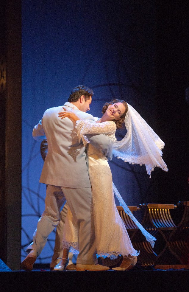 A happy ending a long time coming: Ildar Abdrazakov (Figaro) and Marlis Petersen (Susanna) at the Met.