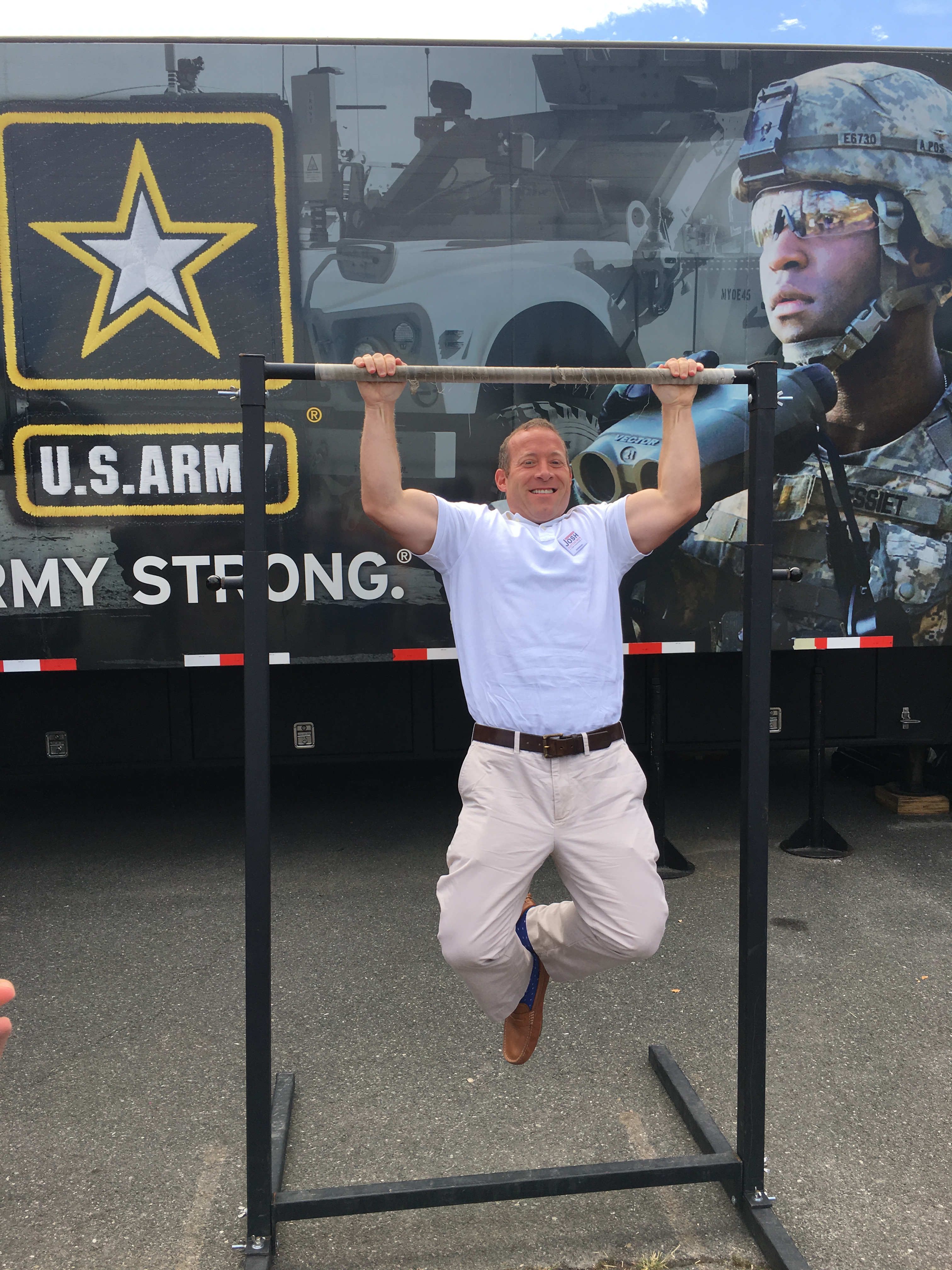 Gottheimer mid pull-up.