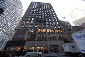 570 seventh ave Sign of the Times! Bankruptcy Boutique Doubles Space