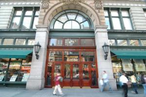 tjs Trader Joes Stakes Claim on Sixth Avenue