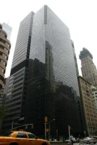 499 Park Avenue 499 park avenue Home Goods Maker Inks on Park Ave.