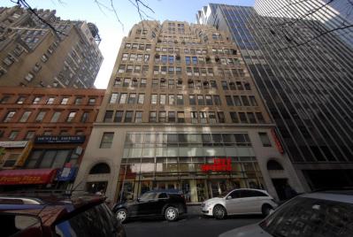 64 w 48 Weight Watchers Gets Big on West 48th Street 