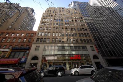 64 w 48 Weight Watchers Gets Big on West 48th Street 