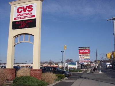 dscf5070 Staten Island Shopping Center Gets $18M Loan