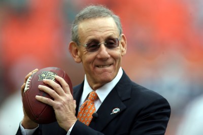 stephen ross Mitt Romney, Friend of Stephen Ross and Dolphins 