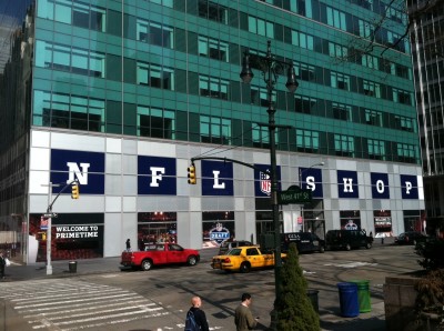 nfl photo bryant park 6th ave 400x298 UPDATE: Nordstrom Rack Eyeing 1095 Sixth Avenue 