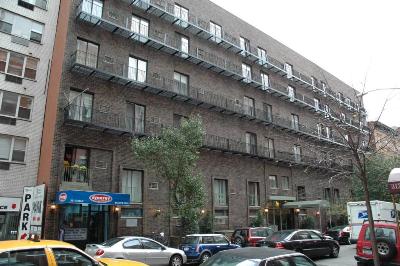 pic view 321 East 22nd Street Sells for $31 Million